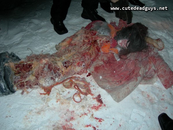 Young Woman Eaten by Polar Bear - www.cutedeadguys.net (4)