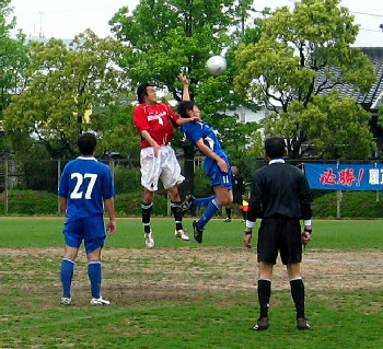 14 May 06 - An official crowd of 3 attend the match between Kihoku and Mitsubishi