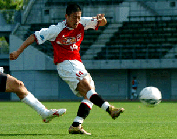 18 Jun 06 - Kotaro Takamatsu goals for goal for Mitsubishi Mizushima against Arte Takasaki