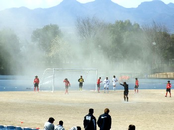 18 Mar 07 - Sandstorm stops play at Arte Takasaki - Gainare Tottori